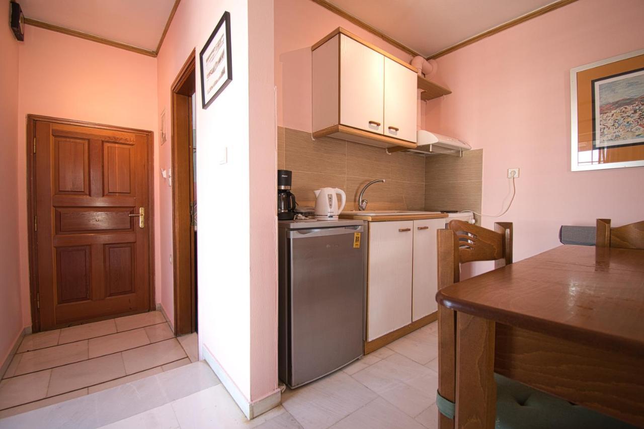 Апартаменты Tiny Studio Marousi Area Афины Экстерьер фото